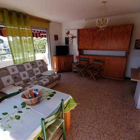 Apartman Agreable Direct Et Commerces *