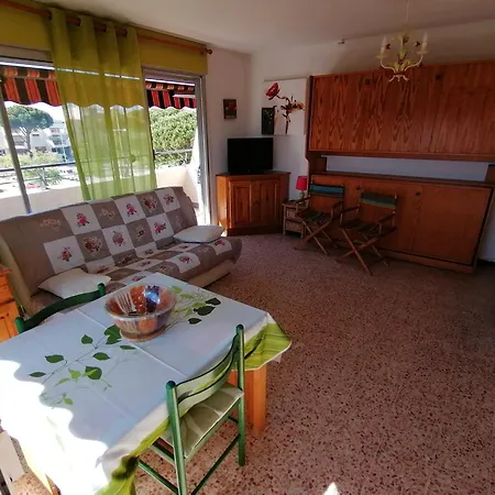 Apartman Agreable Direct Et Commerces *